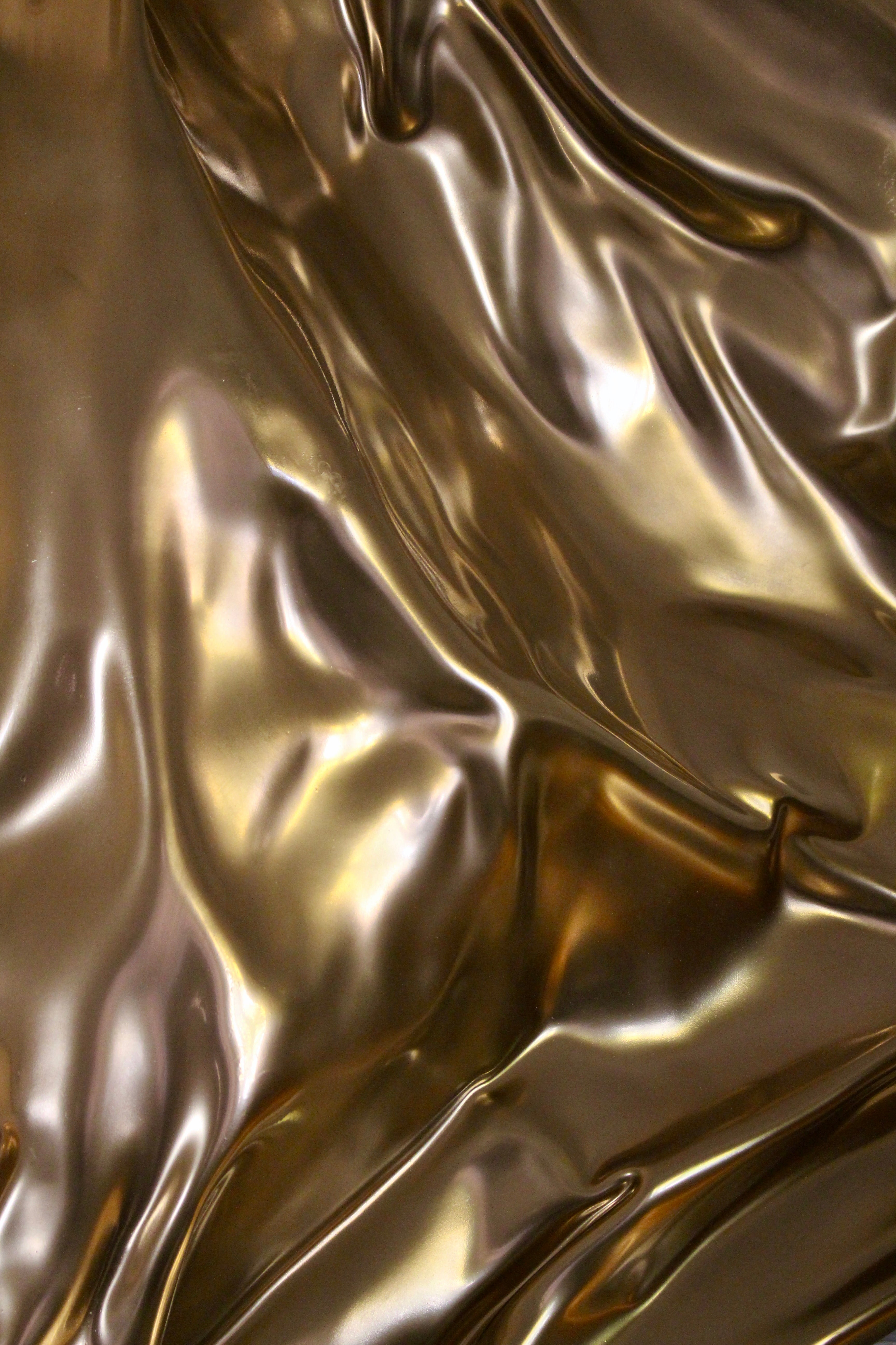 Mariel artwork contemporary resin sculpture 100 x 105 cm