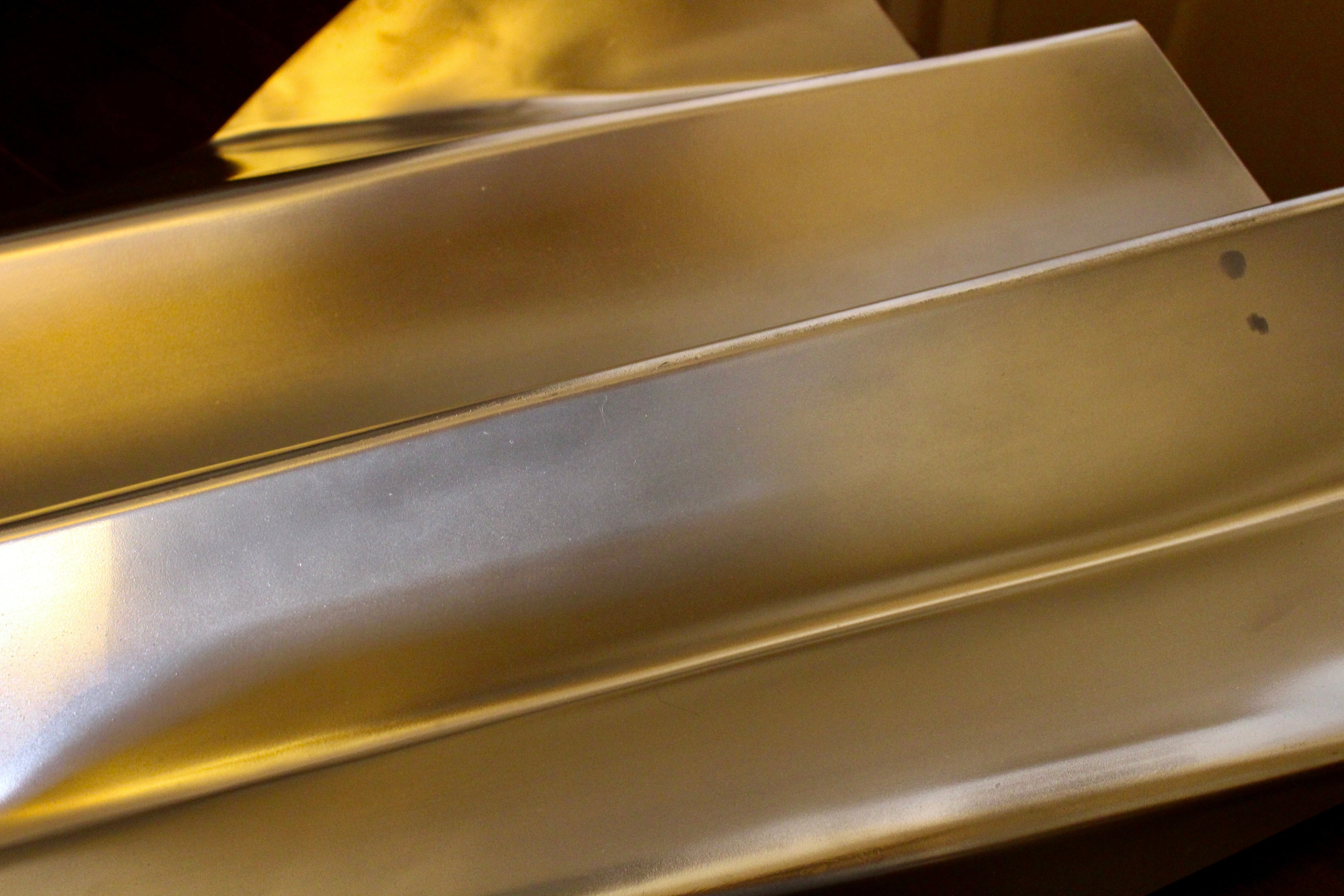 Mariel artwork contemporary resin sculpture 40 x 45 cm