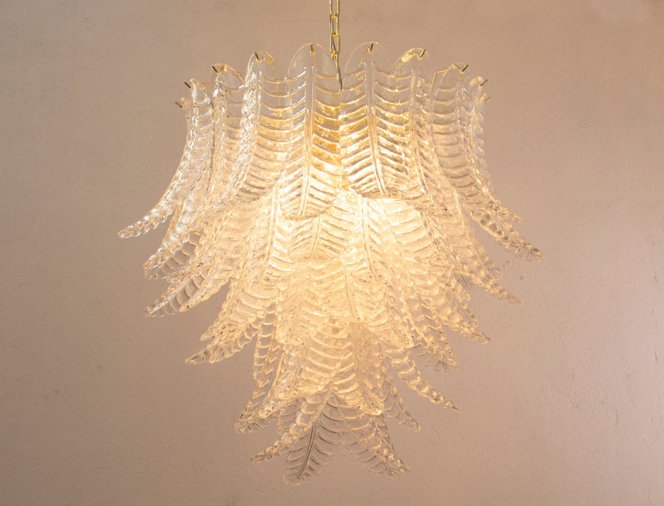 Handmade Murano glass chandelier with leaves