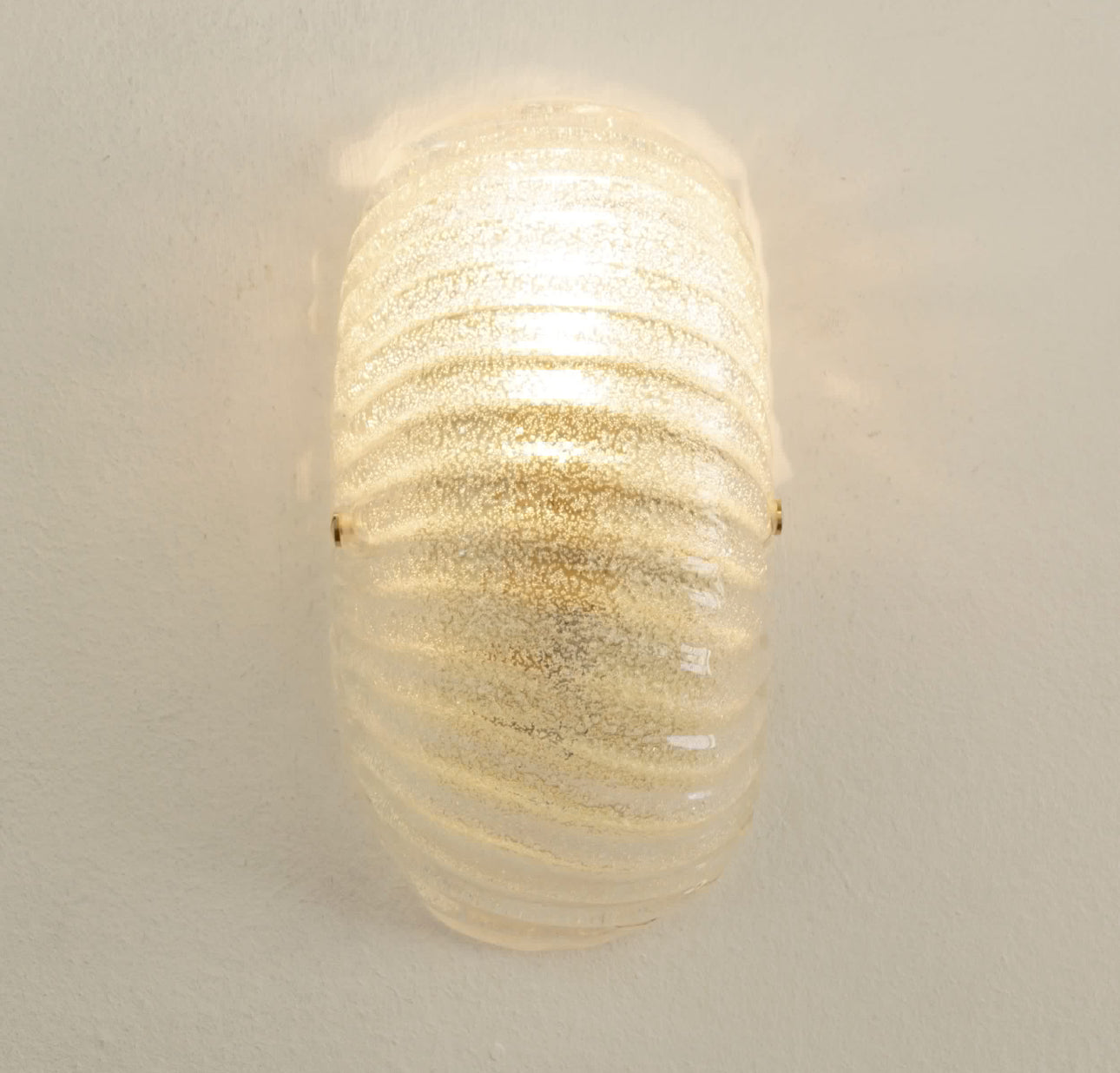 Italian handmade shell wall lamp with brass frame