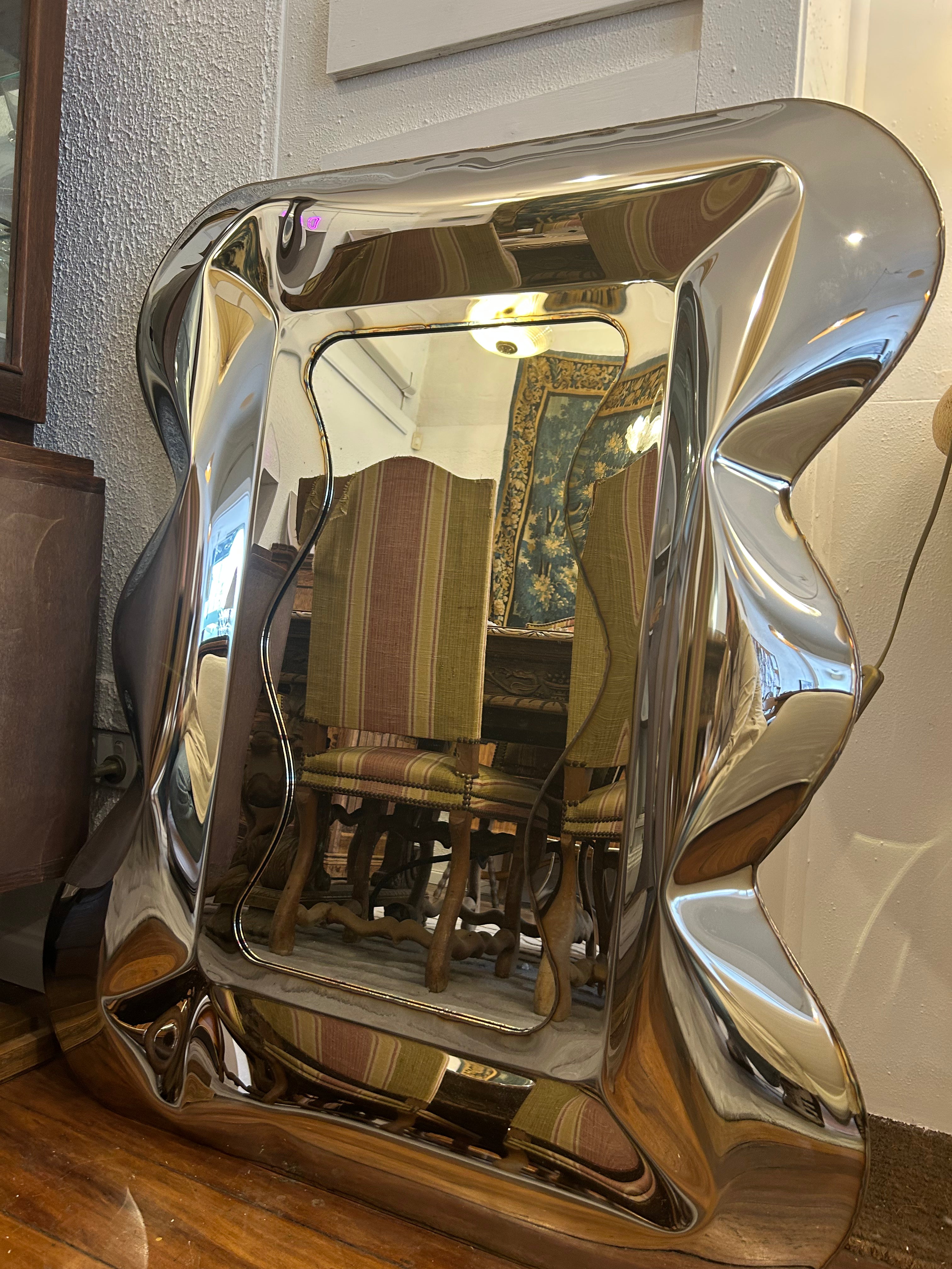 Contemporary reflective steel sculpture