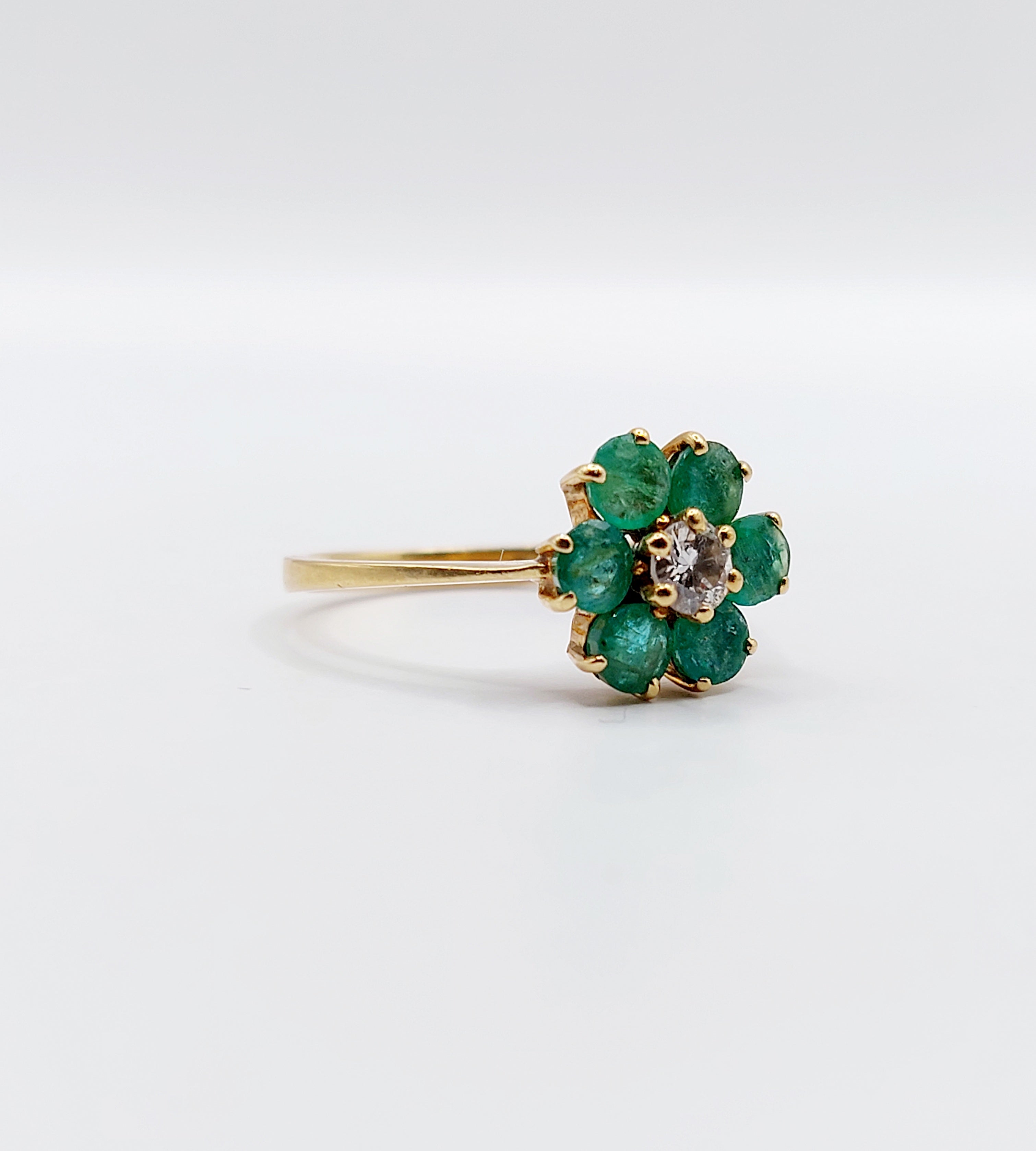 French Art Deco Emerald Daisy Ring