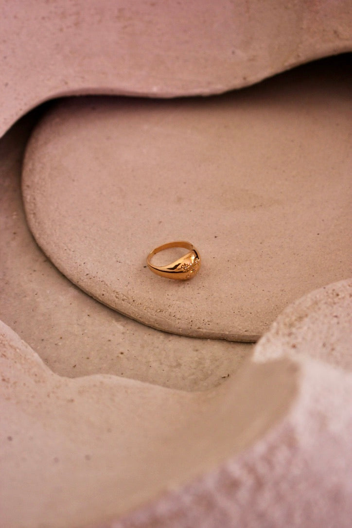 French Bombé Domed Ring