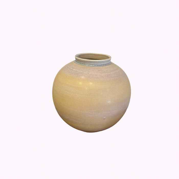 Elegant Modern Vase by House Editions – Stylish Home Decor Centerpiece
