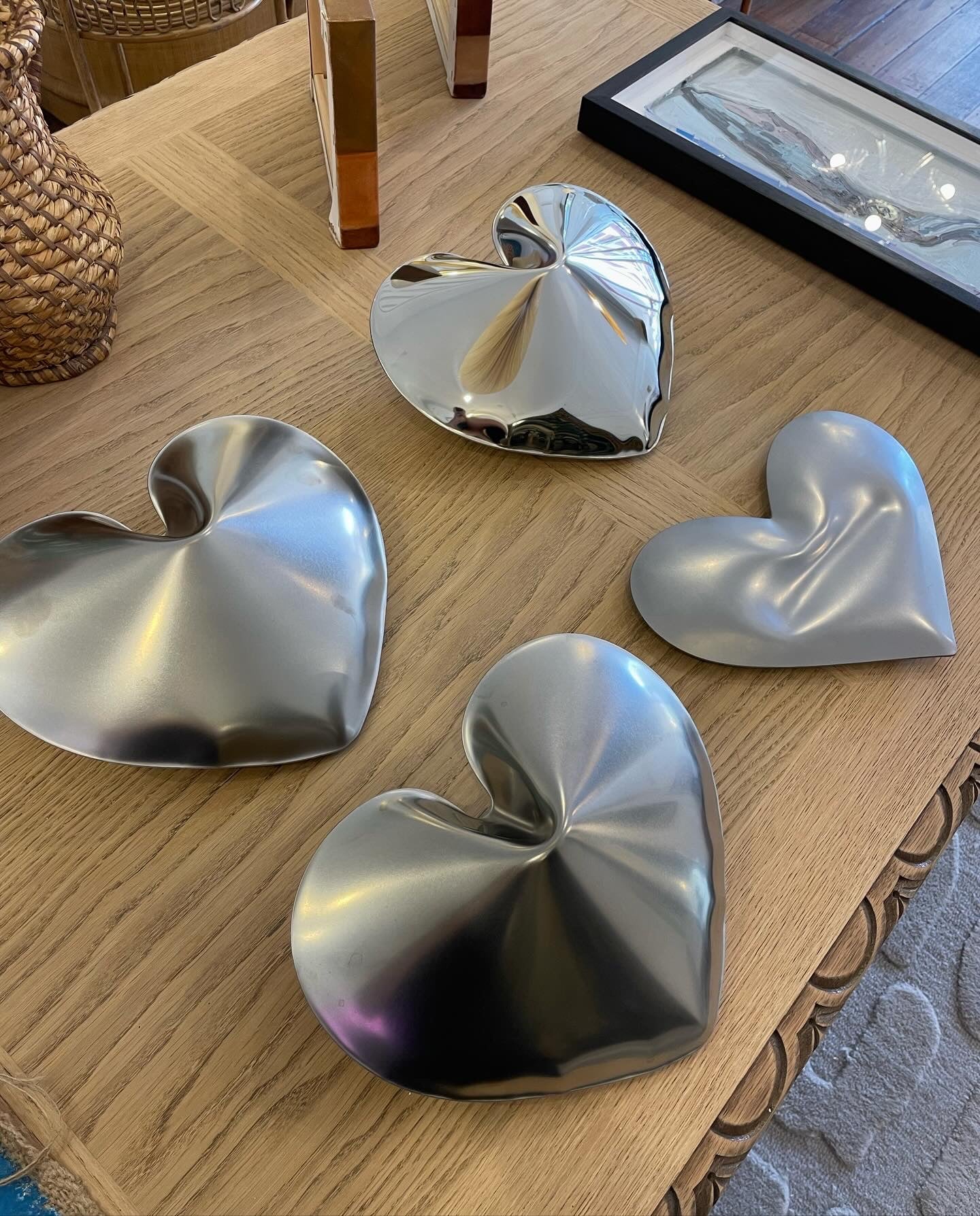 Puffy Heart steel sculpture by Duzi Objects
