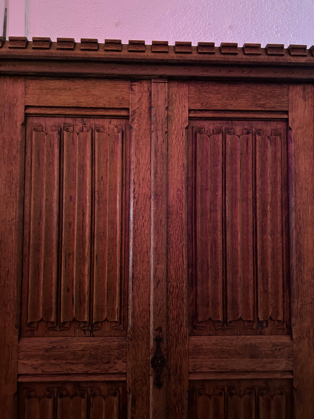 Tall oak Neogothic Belgian organiser cabinet