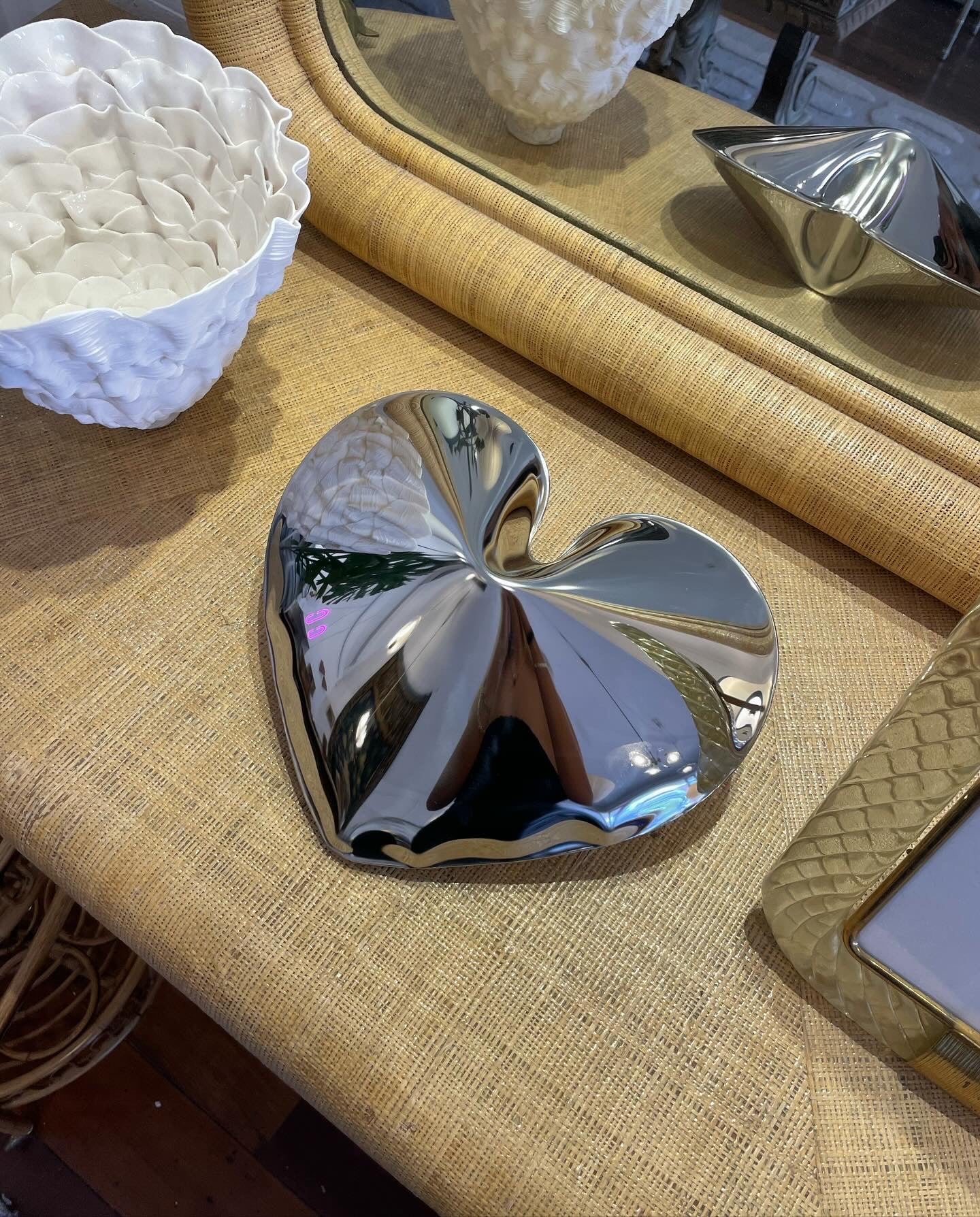 Puffy Heart steel sculpture by Duzi Objects