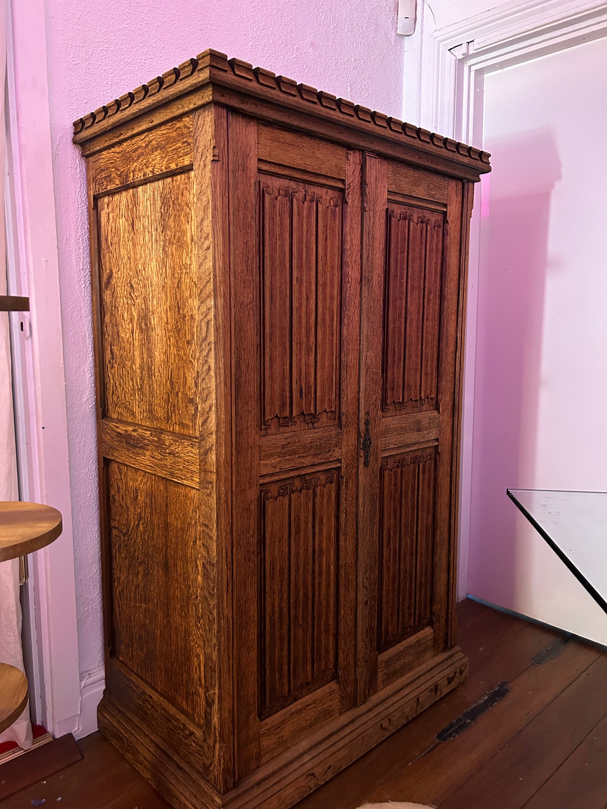 Tall oak Neogothic Belgian organiser cabinet