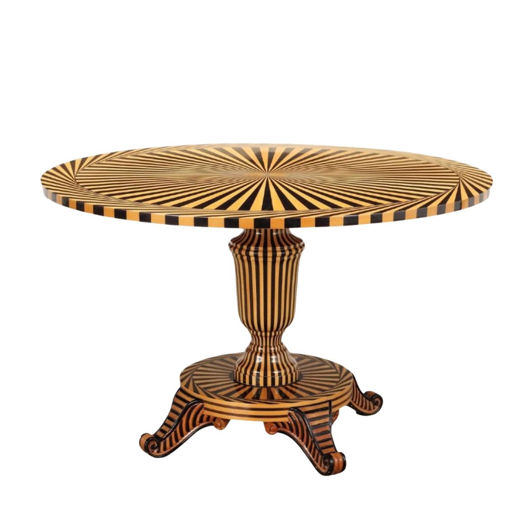 Early 20th Century Italian inlaid dining table