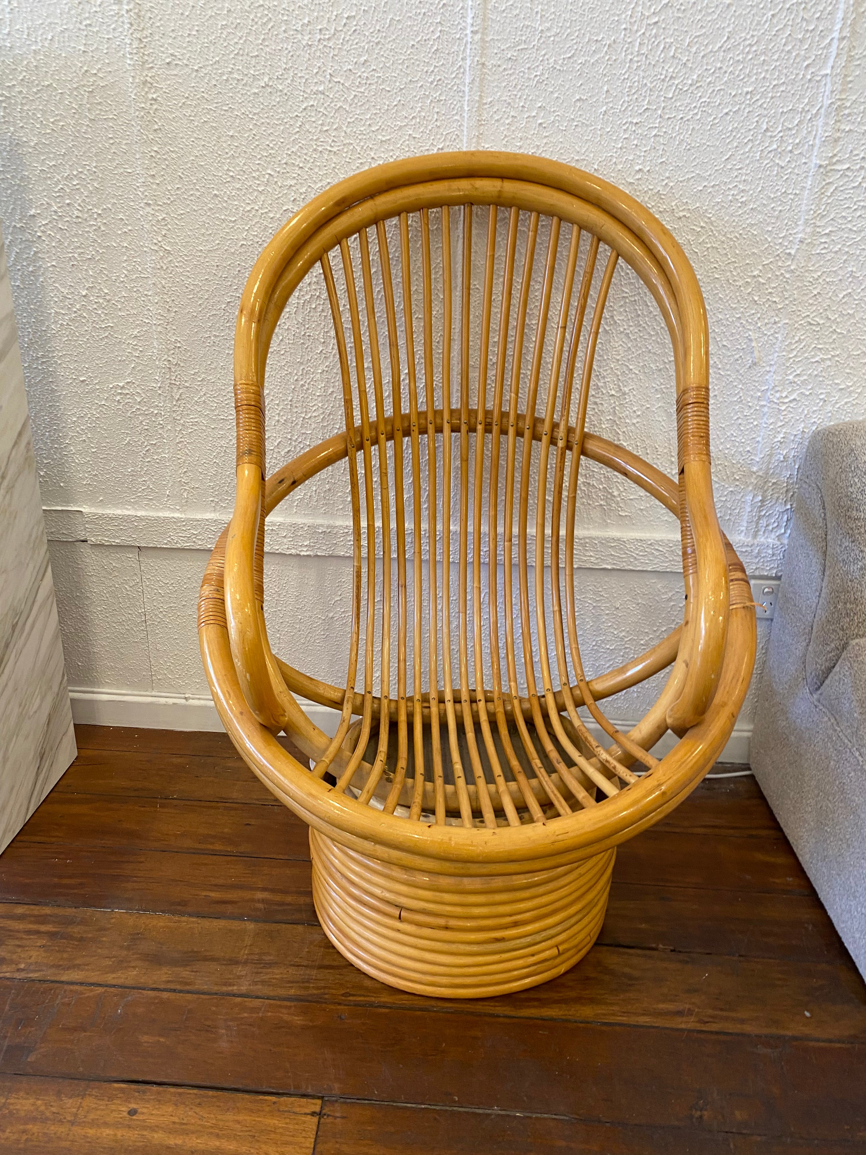 1960s Italian swivel chair