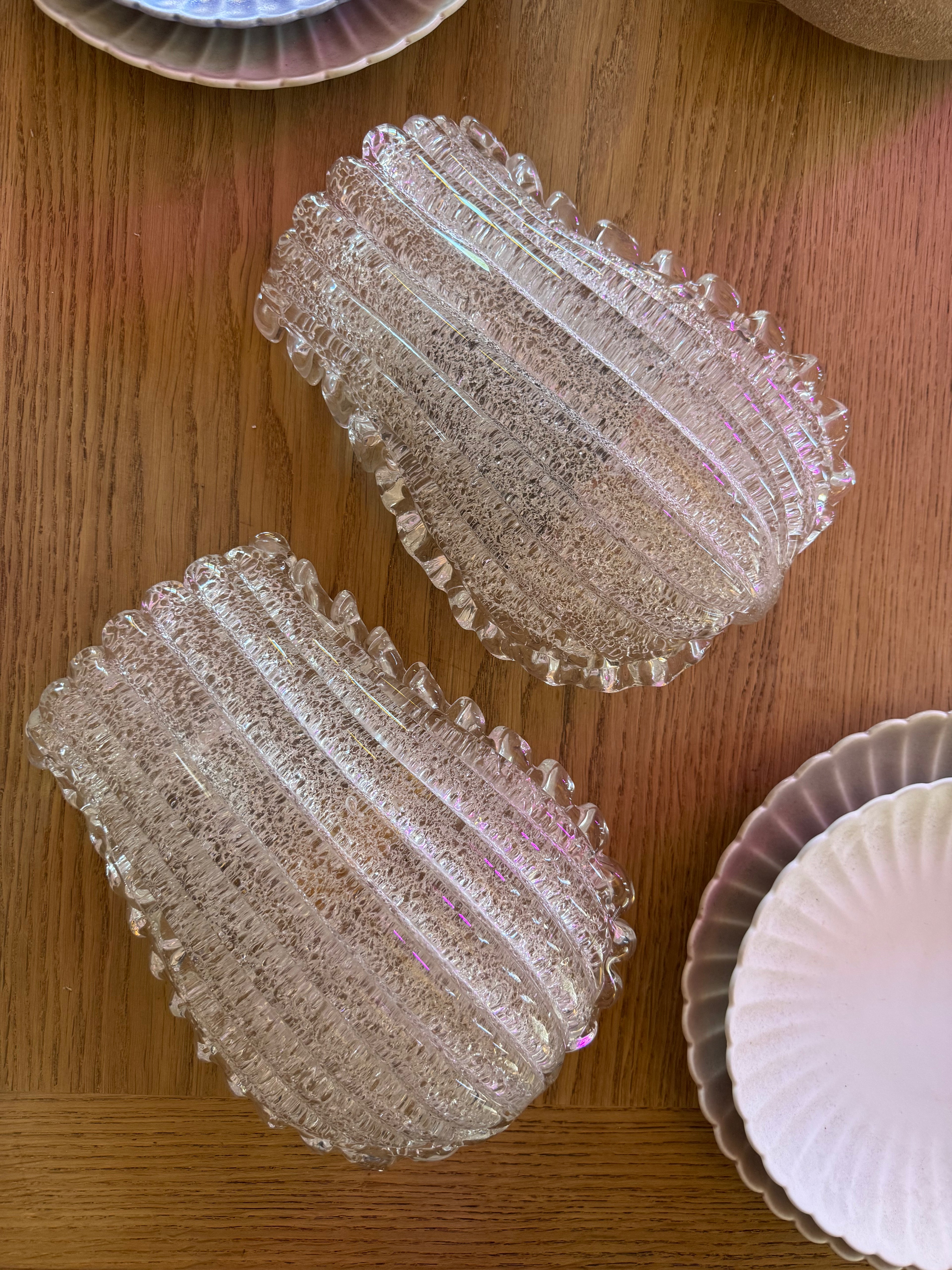 Pair of 1930s Barovier Murano Sconces with Scalloped Edge
