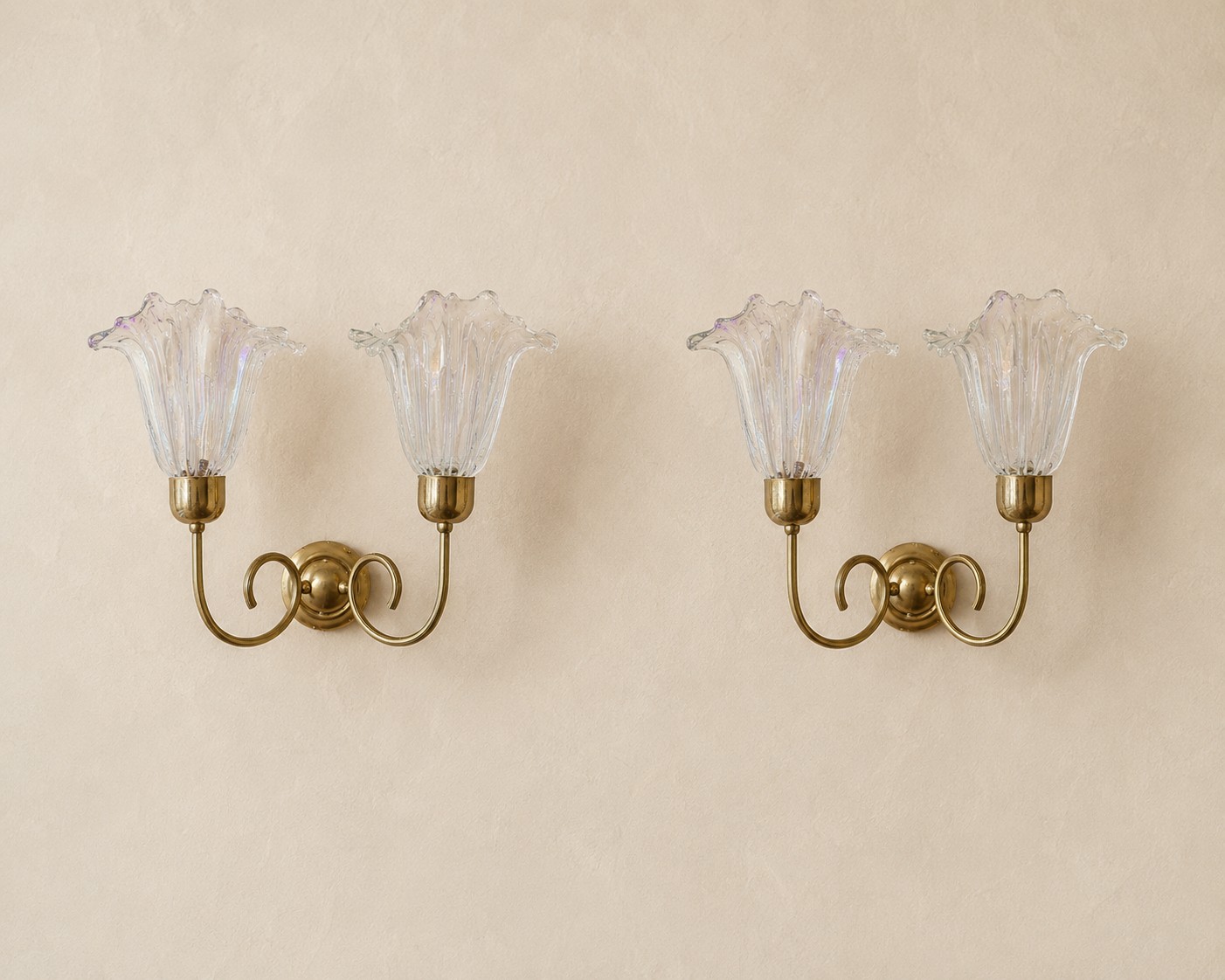 Pair of Barovier Murano Tulip wall lights 1940s