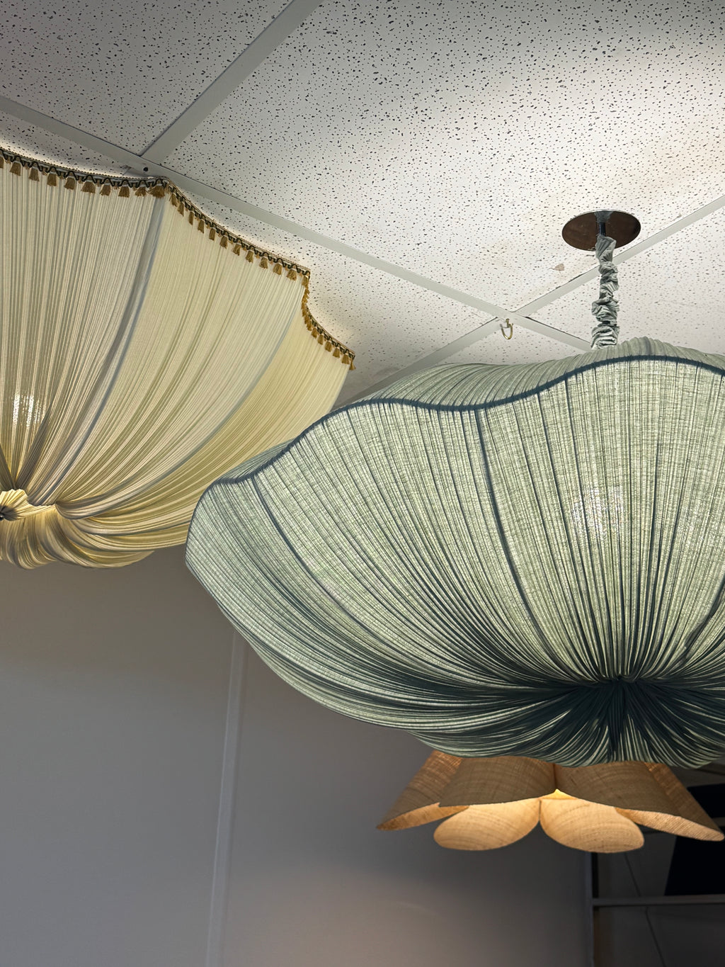 Scalloped Plisse Pendant