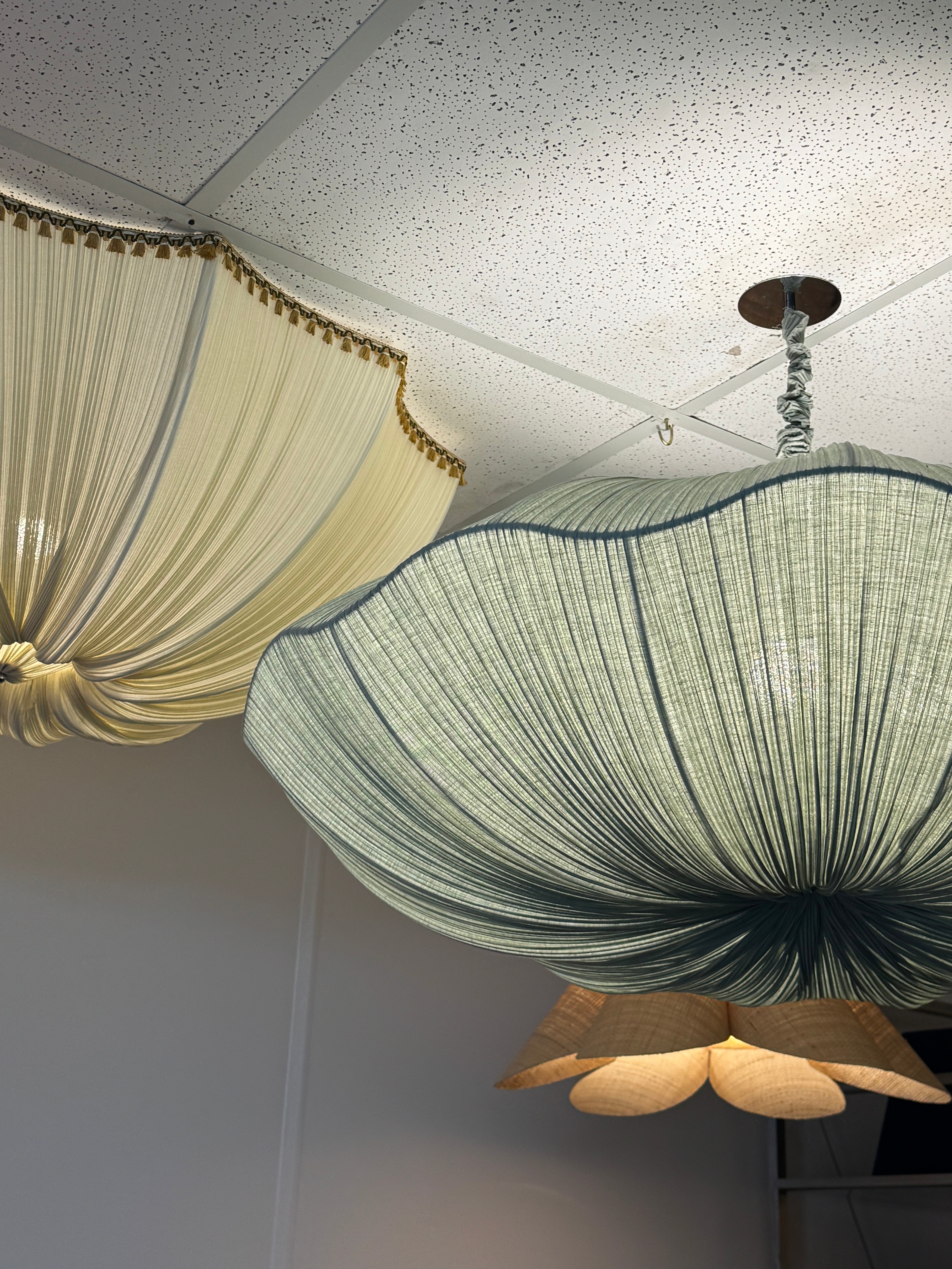 Scalloped Plisse Pendant