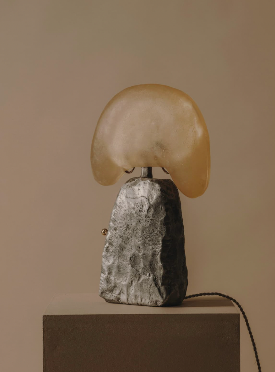 The "Cashew" lamp by Jorge Kilzi