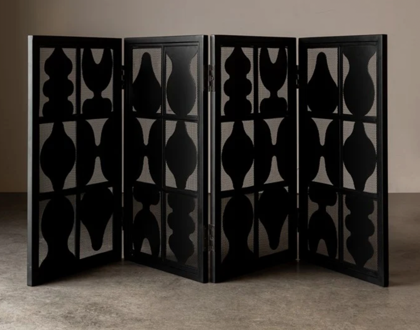 Bisset Screen by Rachel Donath