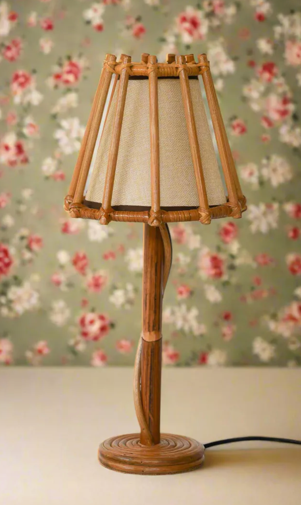 Handcrafted wicker decorative table lamp