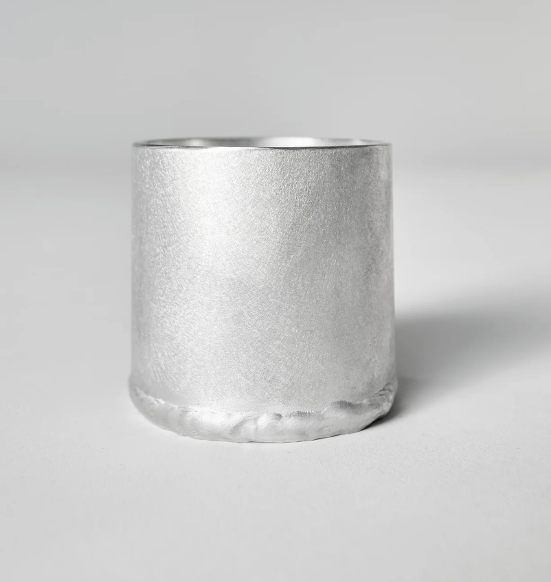The short cup by Six Dots Design
