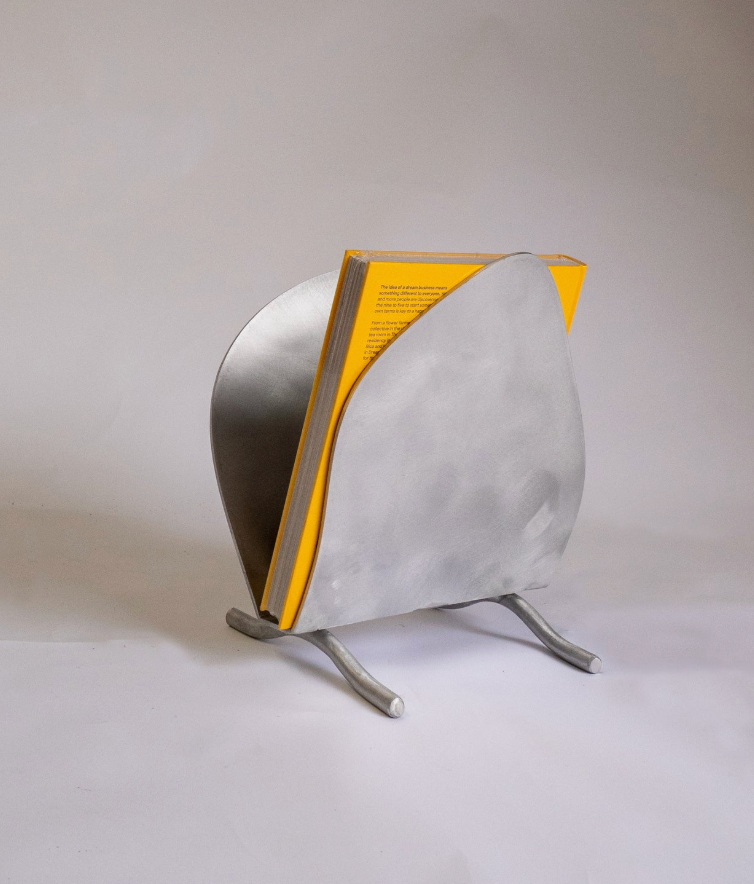 Magazine rack by Six Dots Design