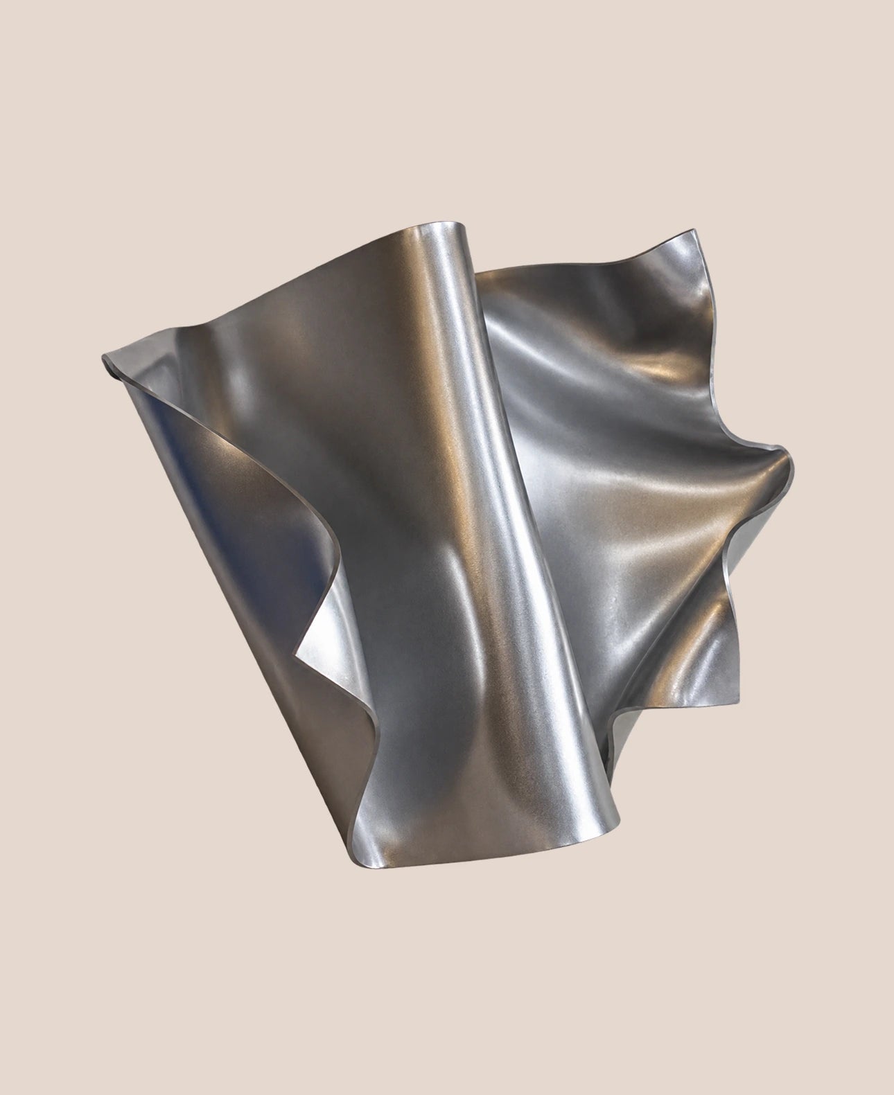 freeform-resin-sculpture-by-mariel-silver-decorative-art