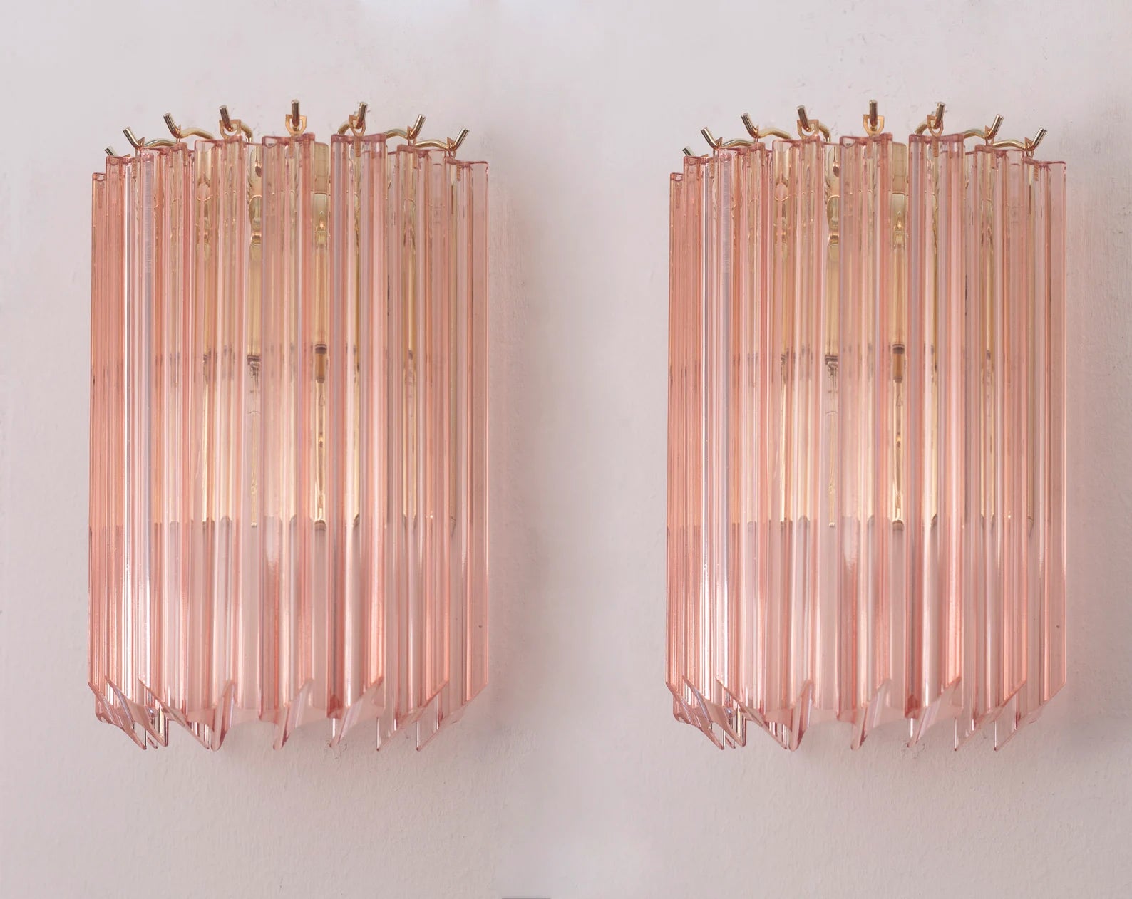 Set of 2 Made in Italy quadriedri Murano glass pink colour wall sconces
