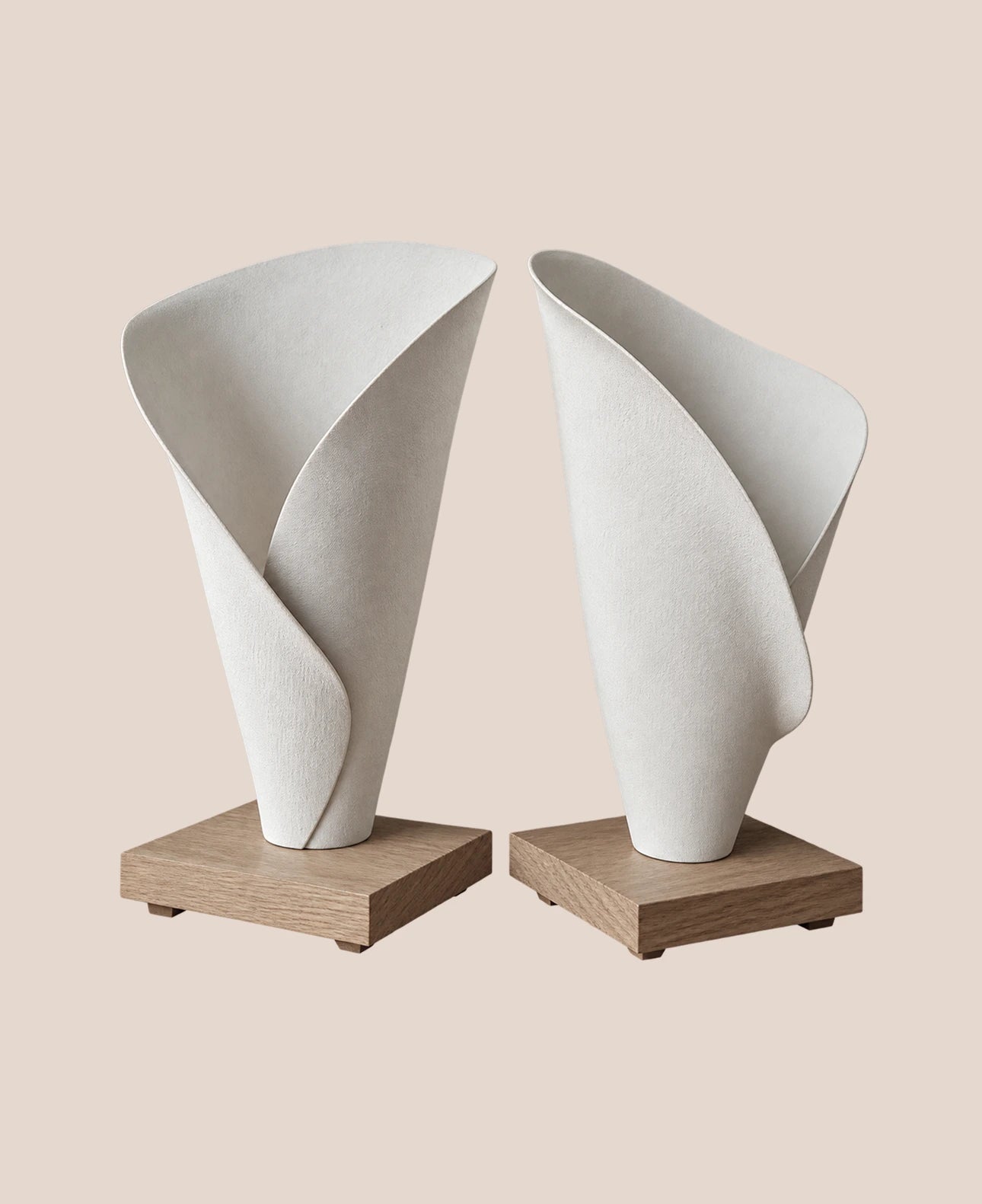 large-arum-table-lamp-by-francoise-bergaglia