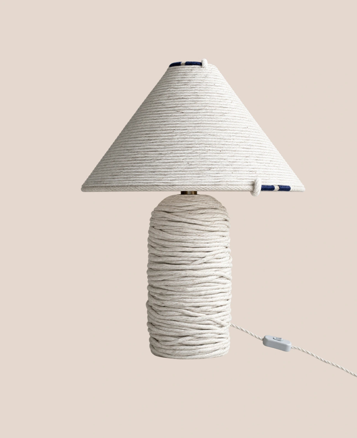 nava-table-lamp-pletostudio