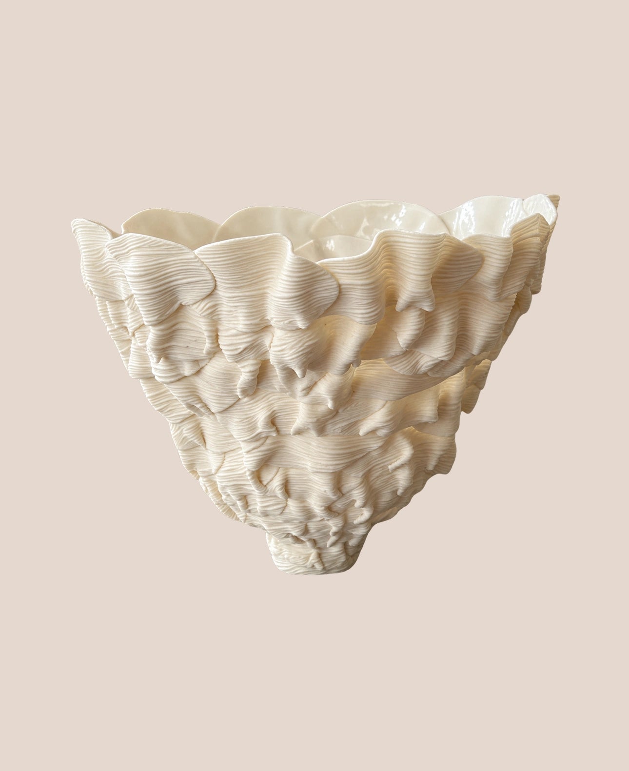 ribbon-georgia-porcelain-sculpture-by-leah-kaplan