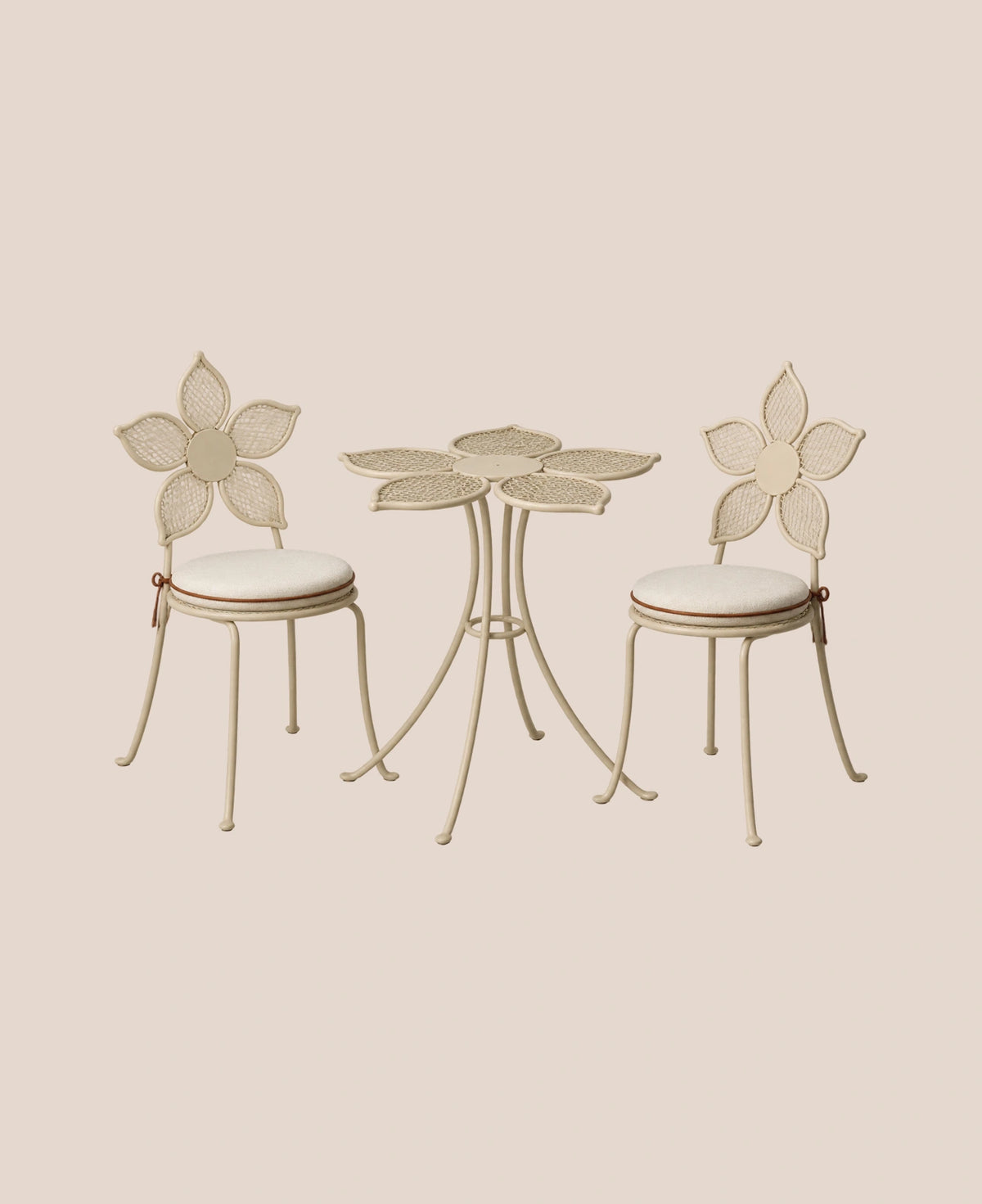 the-flower-chair-by-rachel-donath