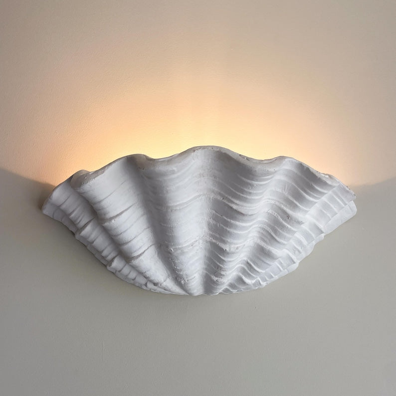 Coquillage plaster shell wall sconce by Arteficius