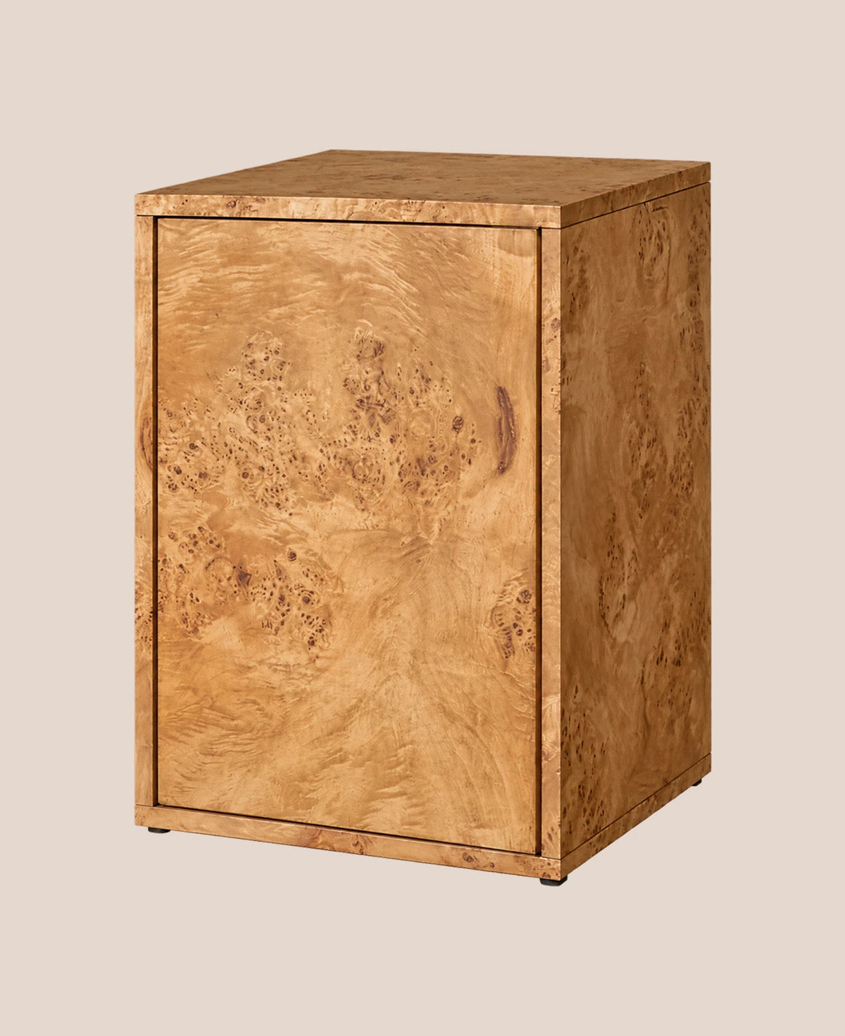 vernier-linear-side-table-by-rachel-donath-sculptural-modern-design_1dfc674c-5b53-4a3c-a87a-69fb29a3d12f